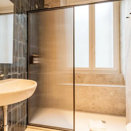Domus Esquilinae Πανσιόν 4*
